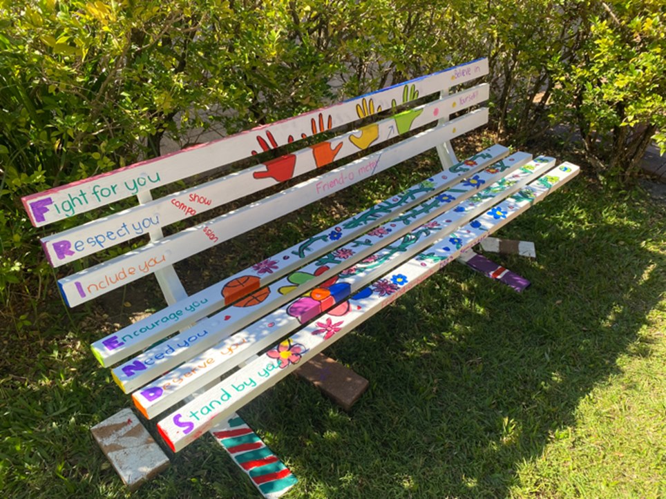 friendobench.jpg